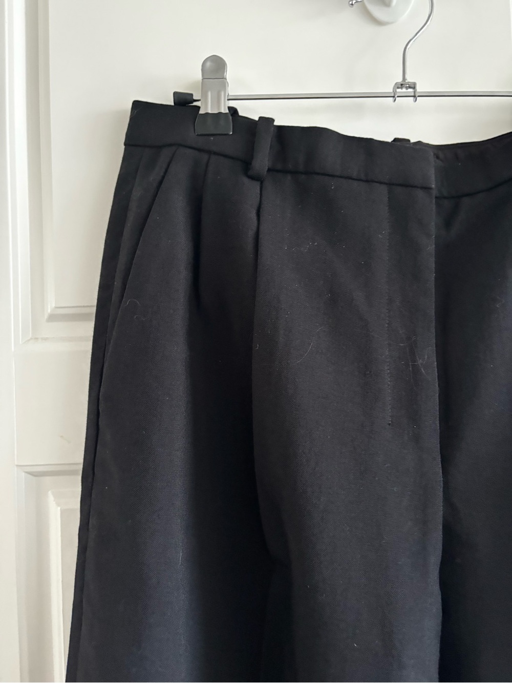 Theory Wool Tuxedo Trouser with Satin Fray Cuff Straight Wide Leg Size 4 - Picture 4 of 7
